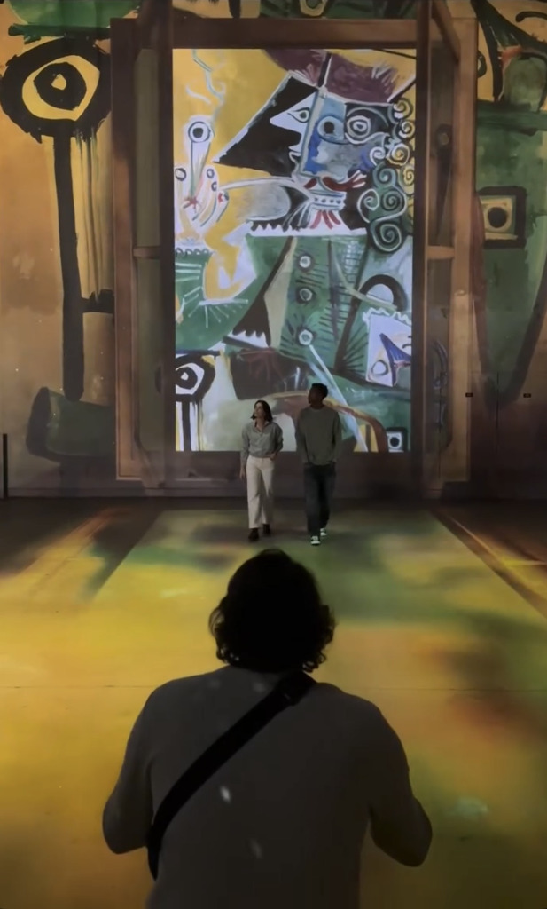 Contact - Vincent Rola